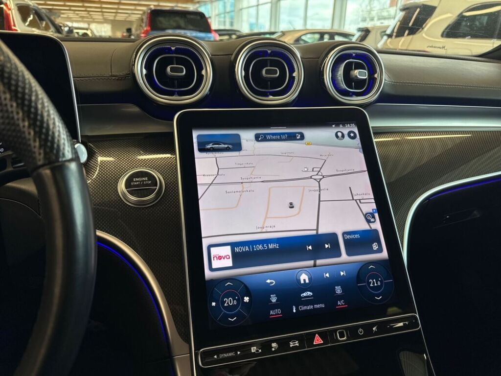 Mercedes-Benz C 2023 Musta