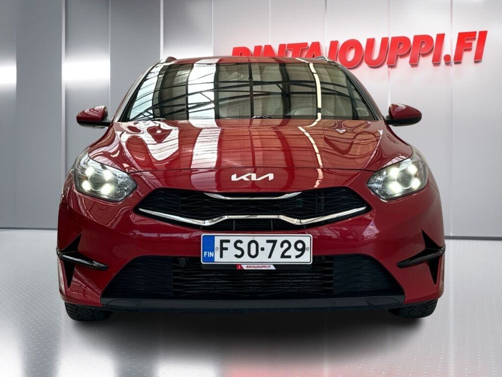 Kia Ceed 2023 Punainen