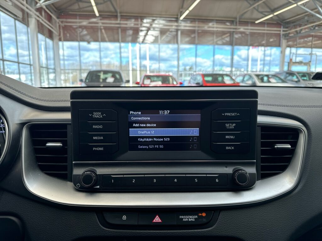 Kia Ceed 2023 Punainen