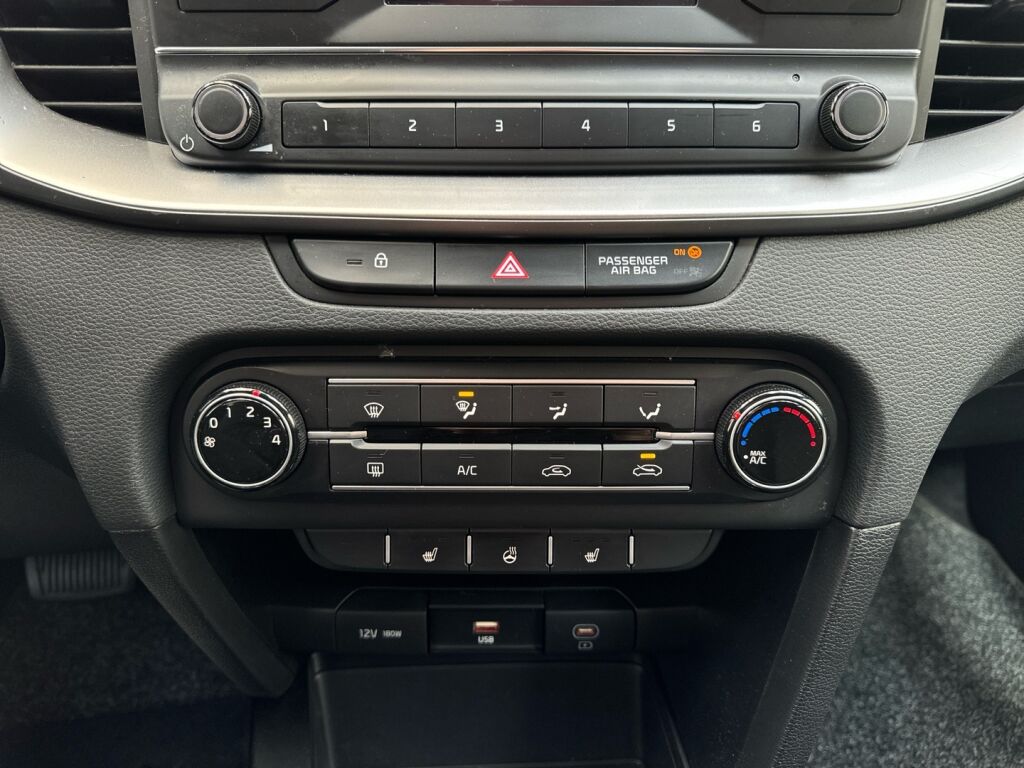 Kia Ceed 2023 Punainen