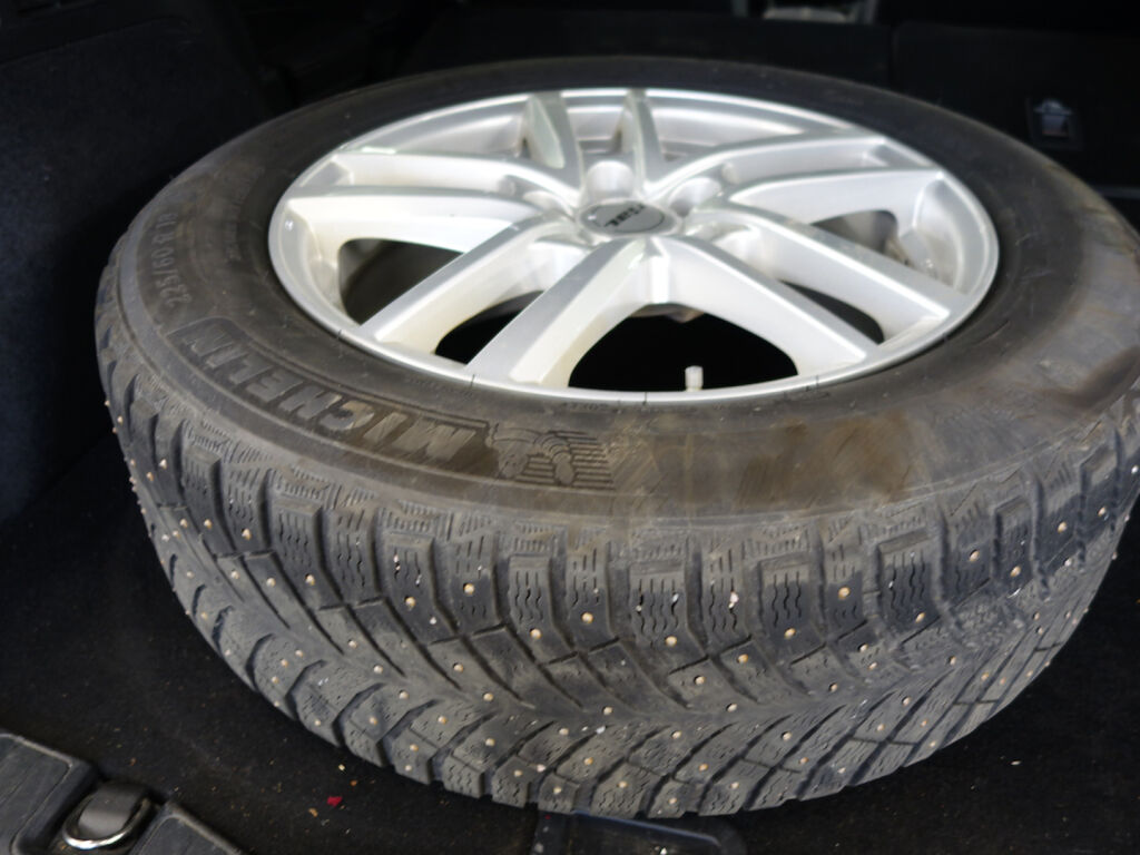 Ford Kuga 2023 Harmaa
