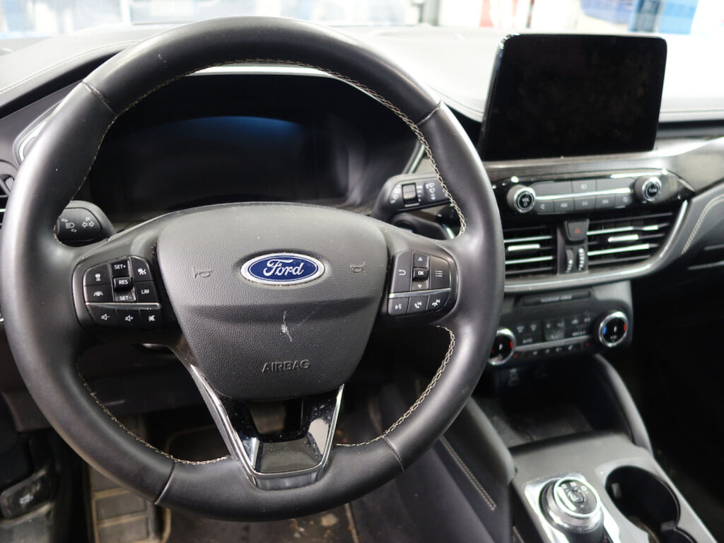 Ford Kuga 2023 Harmaa
