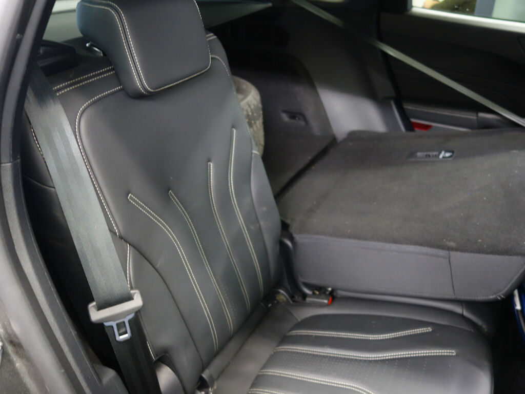 Ford Kuga 2023 Harmaa