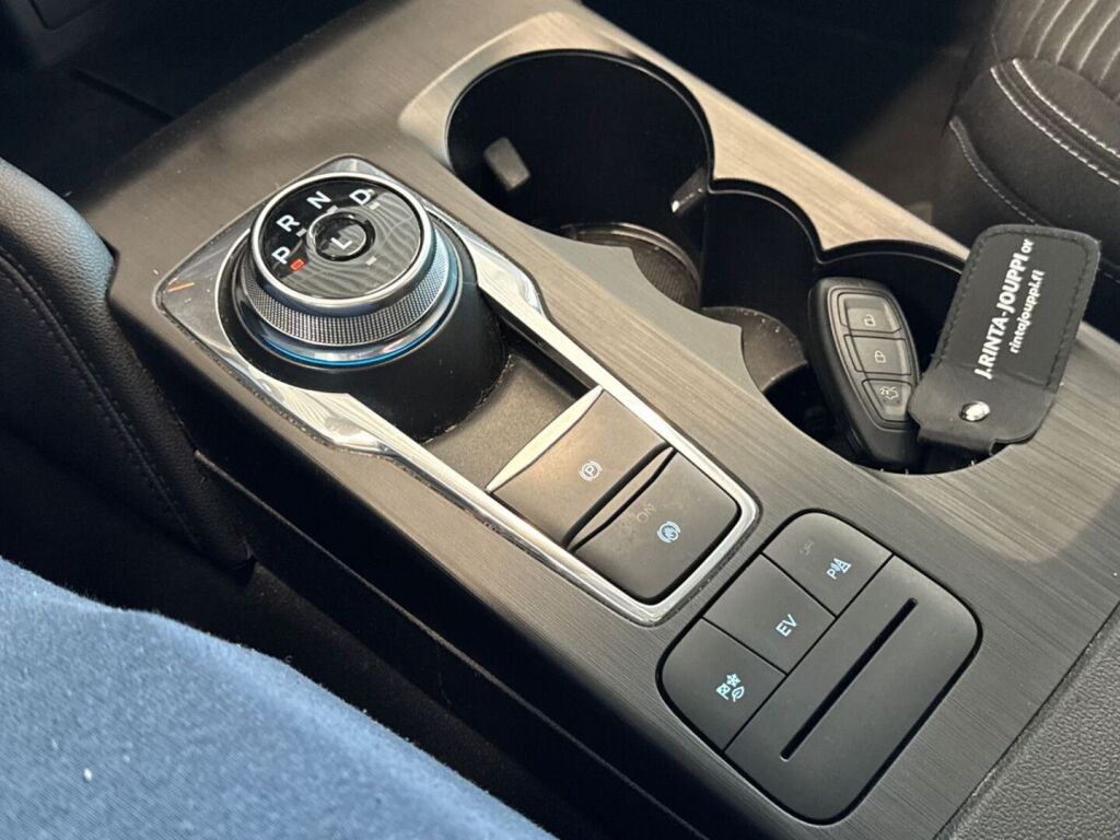 Ford Kuga 2023 Valkoinen