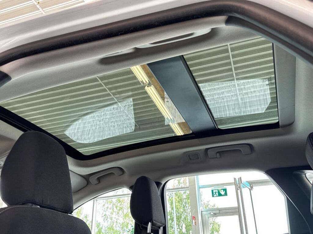 Ford Kuga 2023 Valkoinen