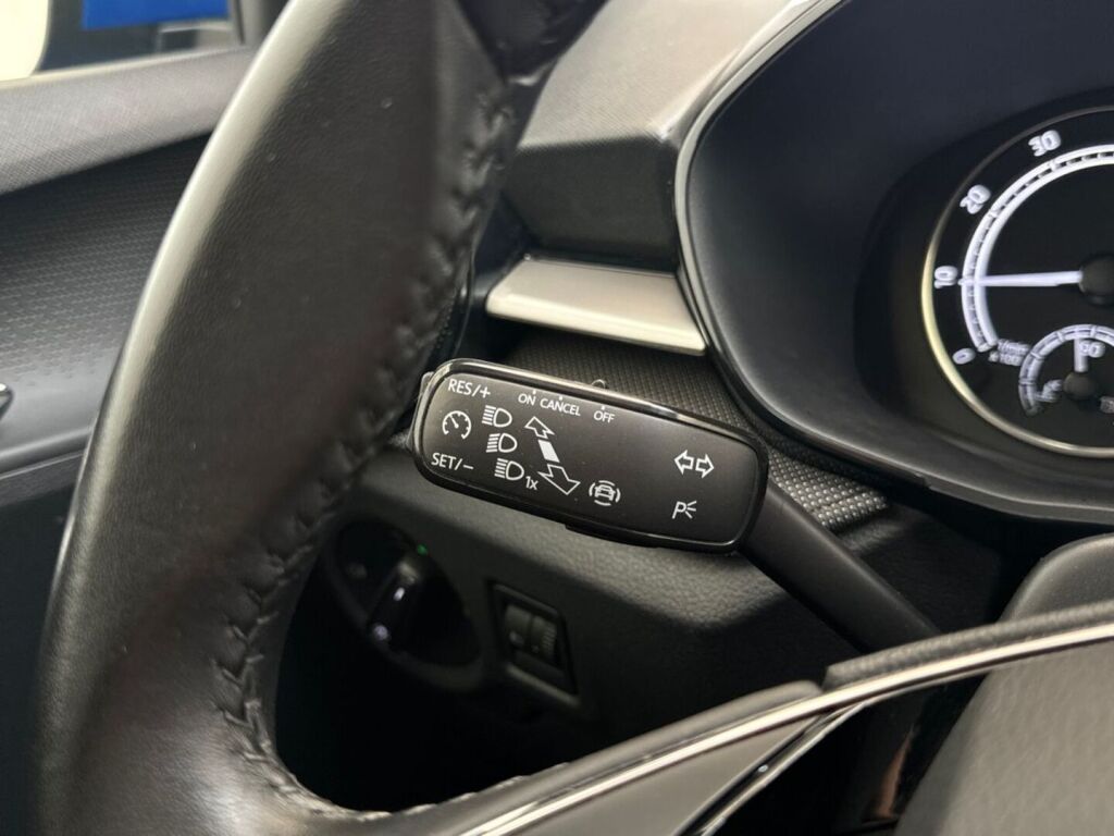 Skoda Fabia 2023 Sininen