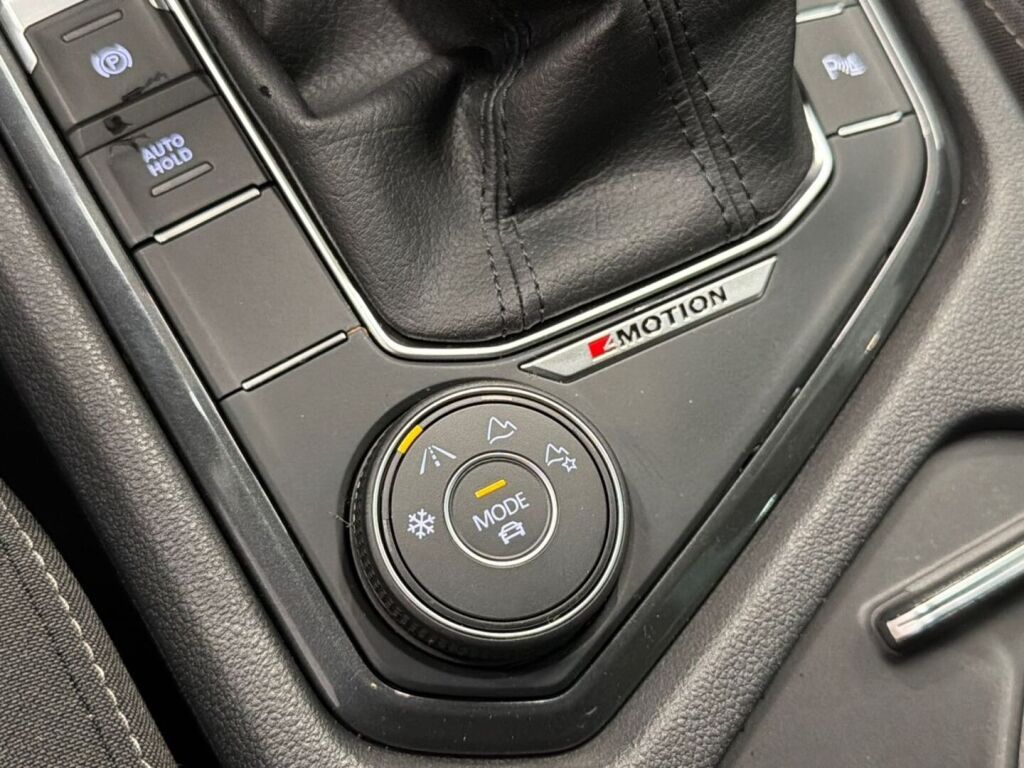 Volkswagen Tiguan 2023 Harmaa