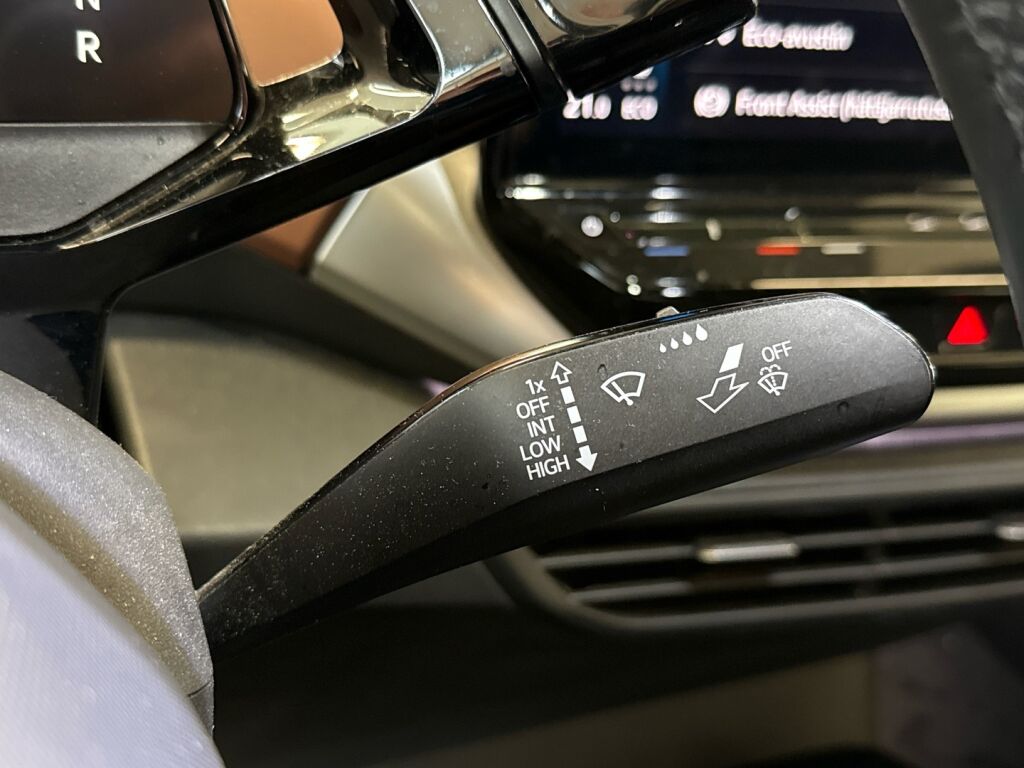 Volkswagen ID.5 2023 Harmaa