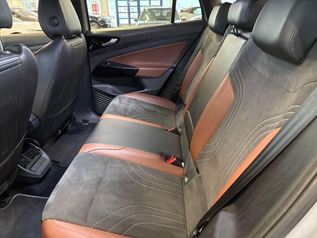 Volkswagen ID.5 2023 Harmaa