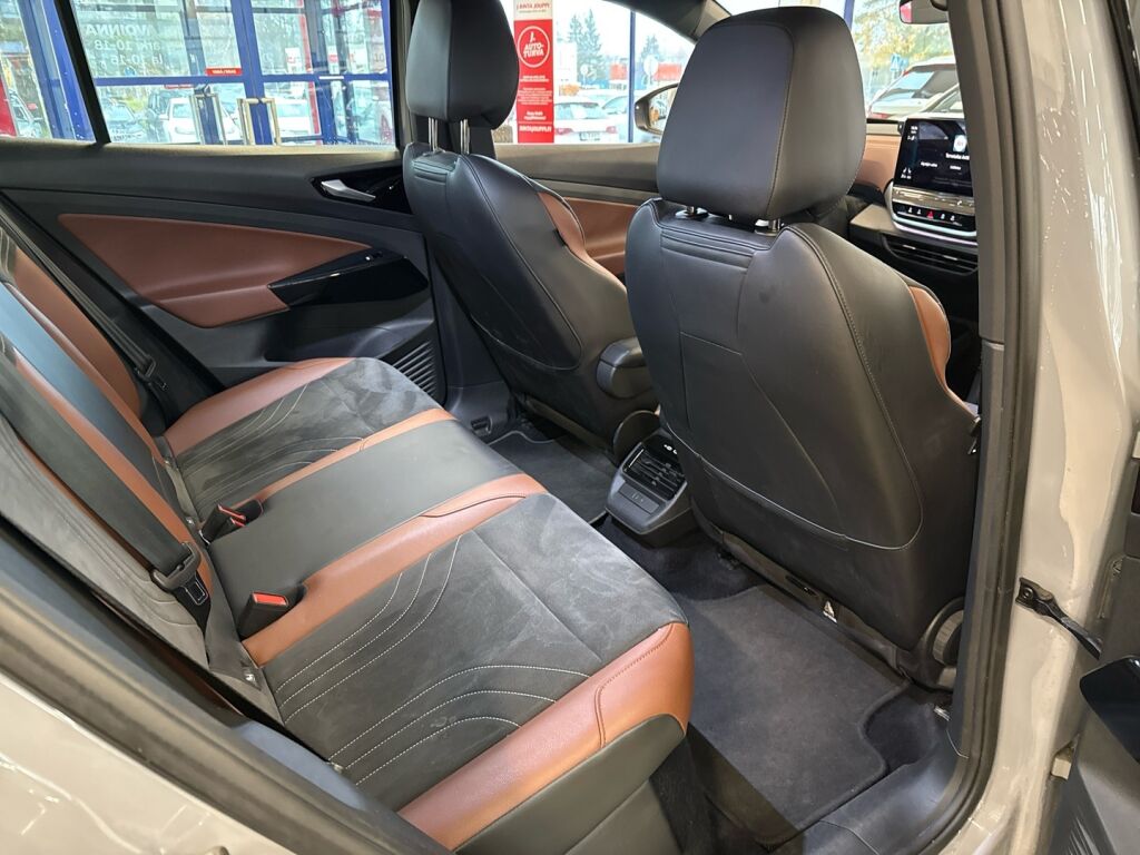 Volkswagen ID.5 2023 Harmaa