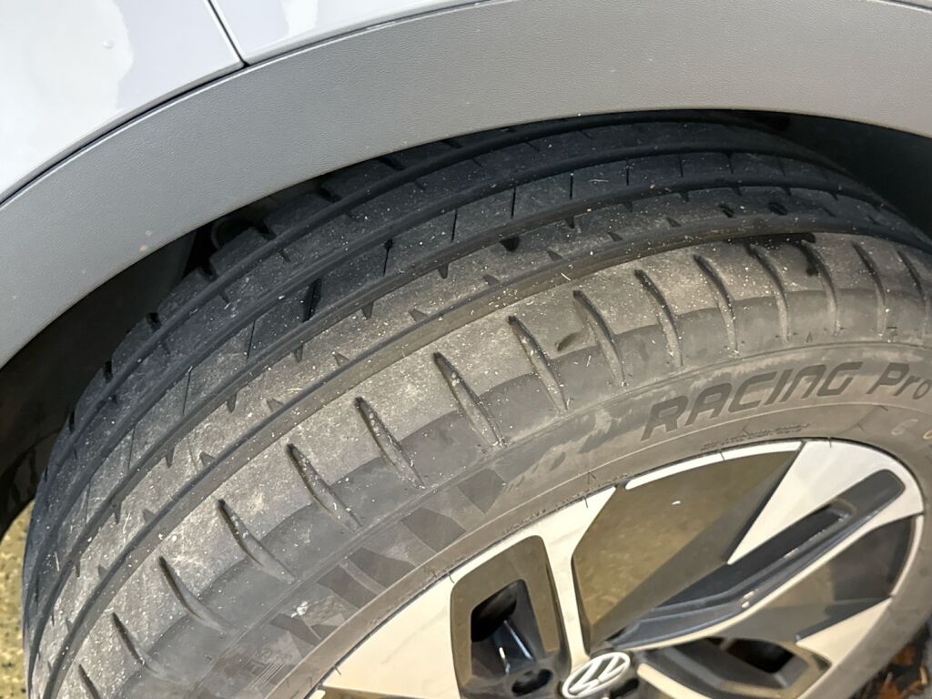 Volkswagen ID.5 2023 Harmaa