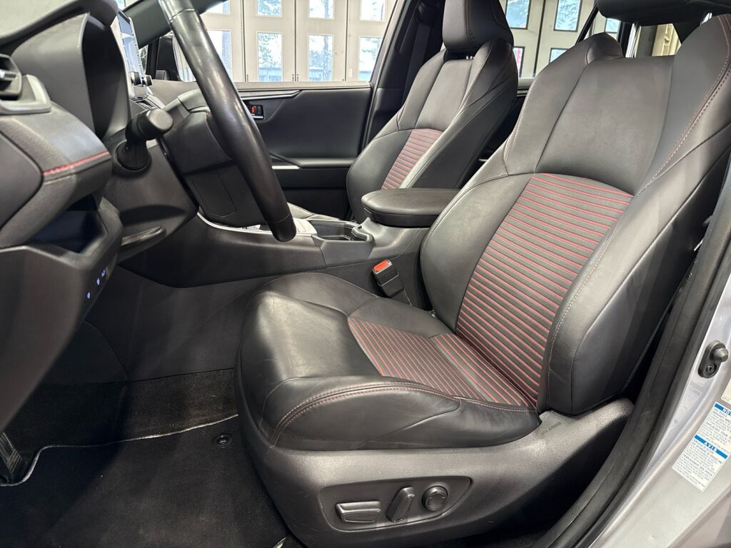 Toyota RAV4 Plug-in 2021 Valkoinen