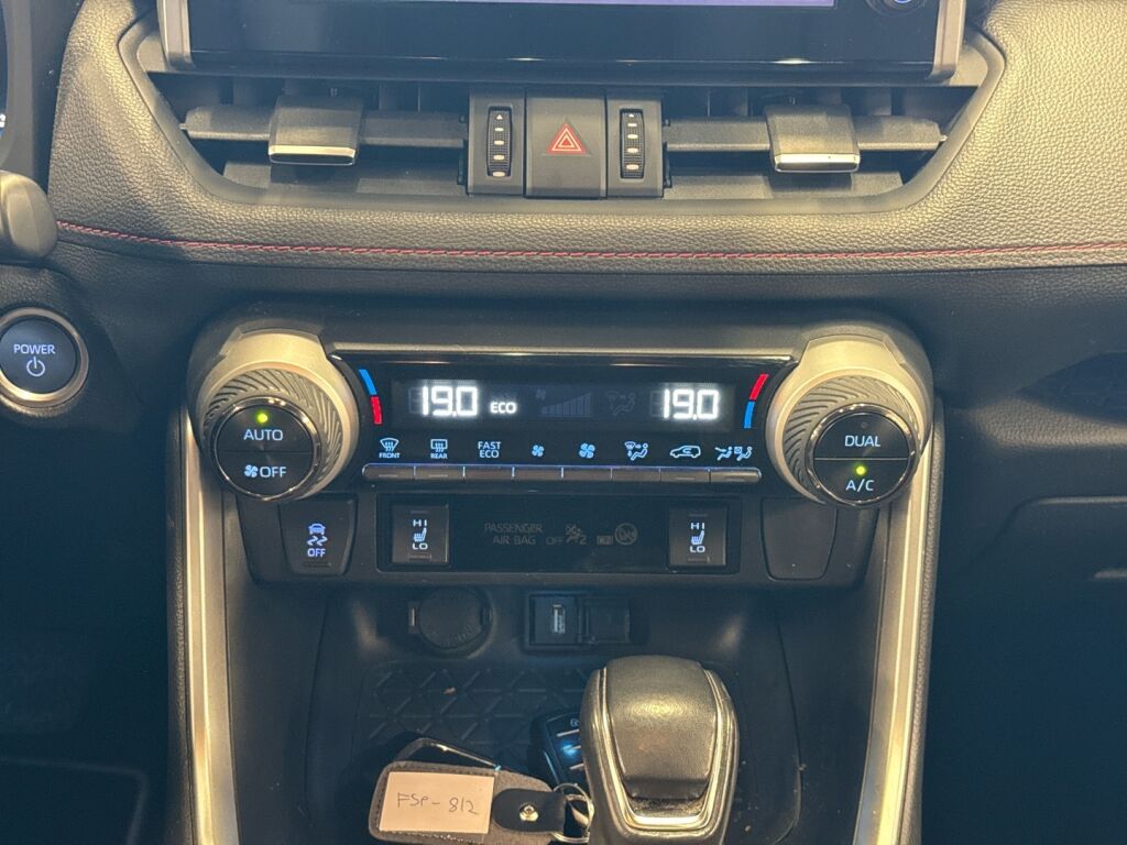 Toyota RAV4 Plug-in 2021 Valkoinen