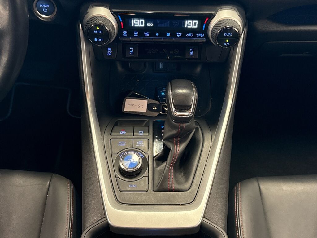 Toyota RAV4 Plug-in 2021 Valkoinen