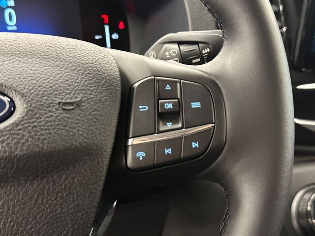 Ford Transit 2026 Musta