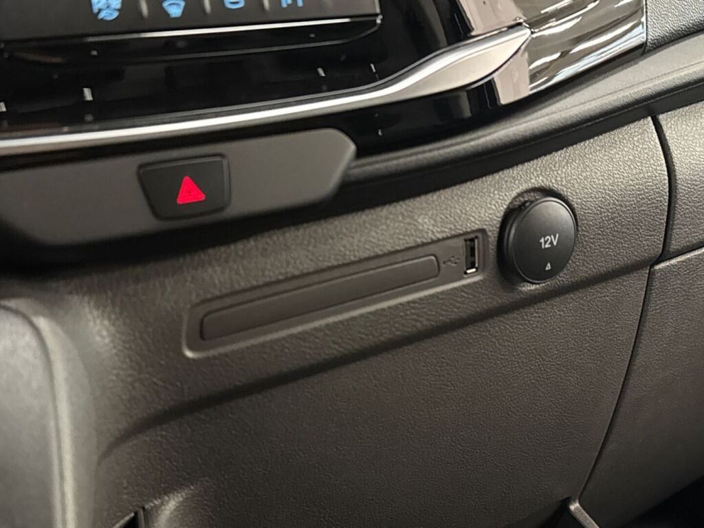 Ford Transit 2026 Musta