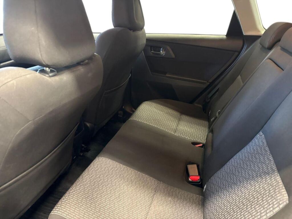 Toyota Auris 2015 Musta