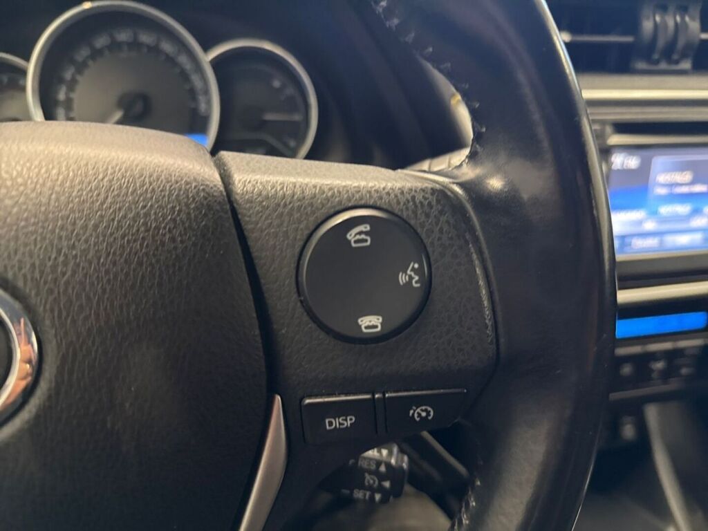 Toyota Auris 2015 Musta