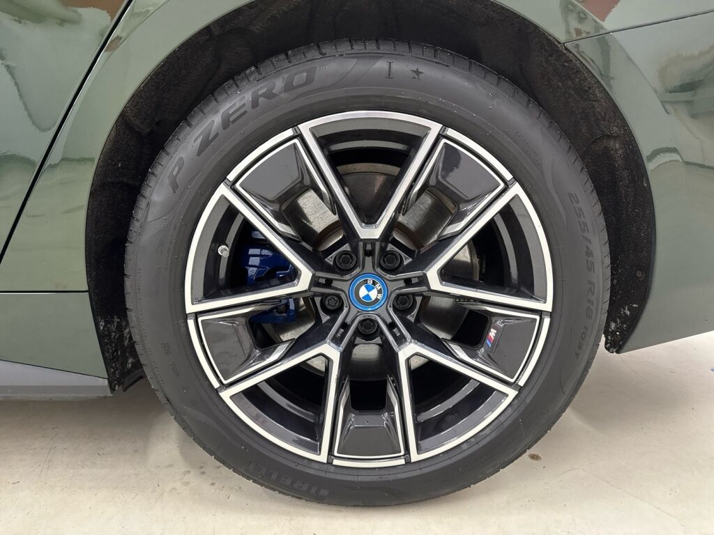 BMW I4 M50 2023 Vihreä