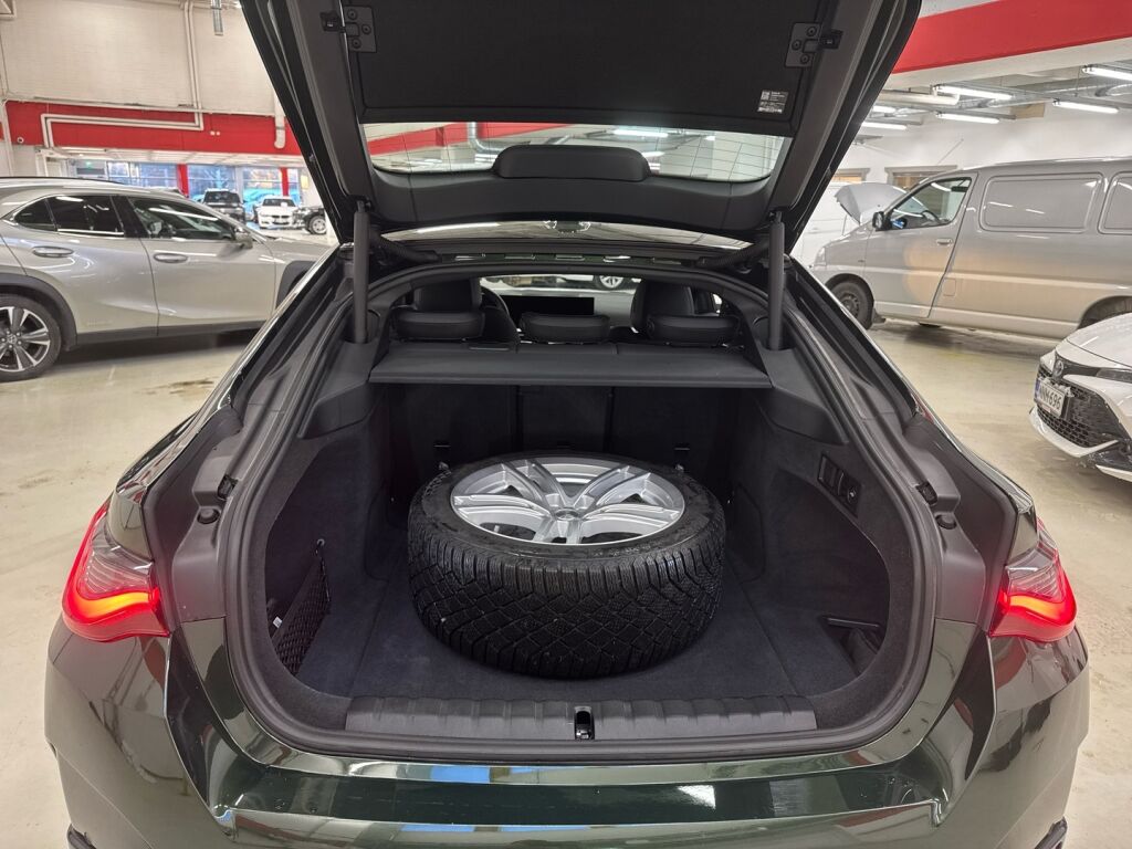 BMW I4 M50 2023 Vihreä