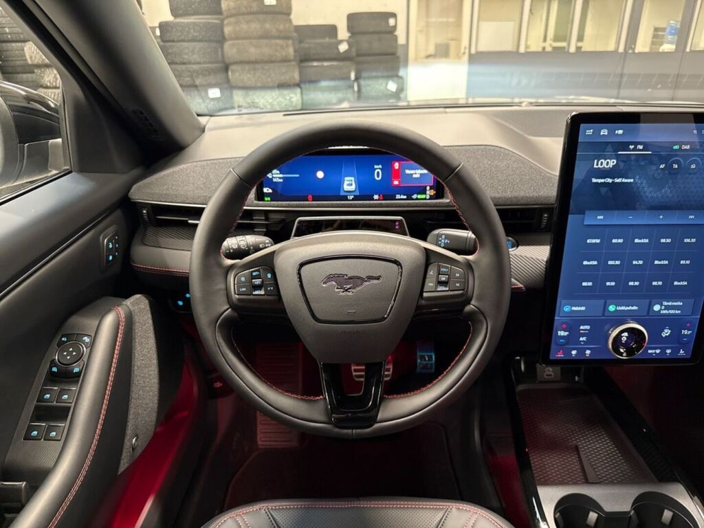 Ford Mustang Mach-E 2026 Harmaa