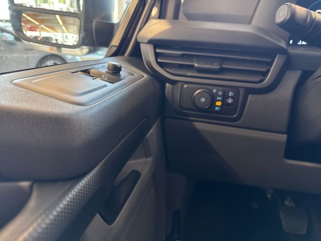 Ford Transit Custom 2026 Magnetic