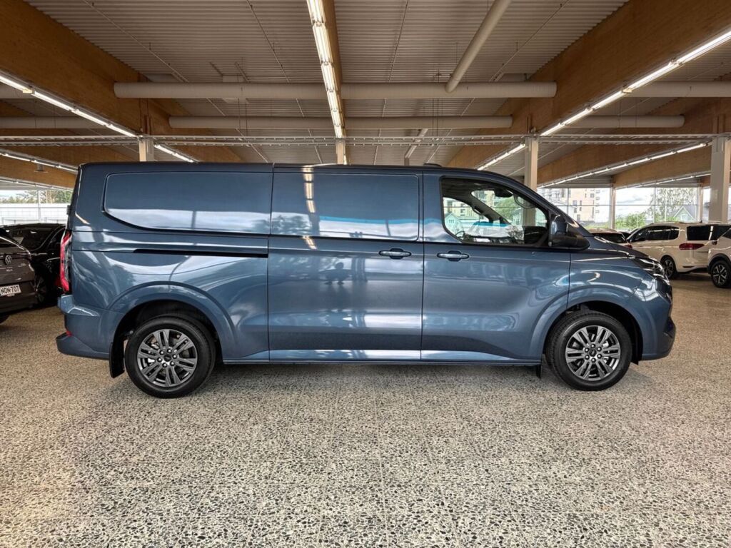 Ford Transit Custom 2026 Chrome Blue