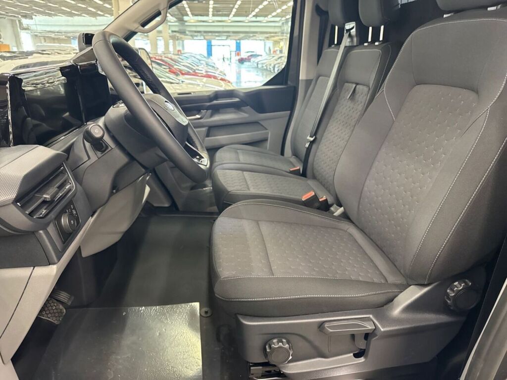 Ford Transit Custom 2026 Magnetic