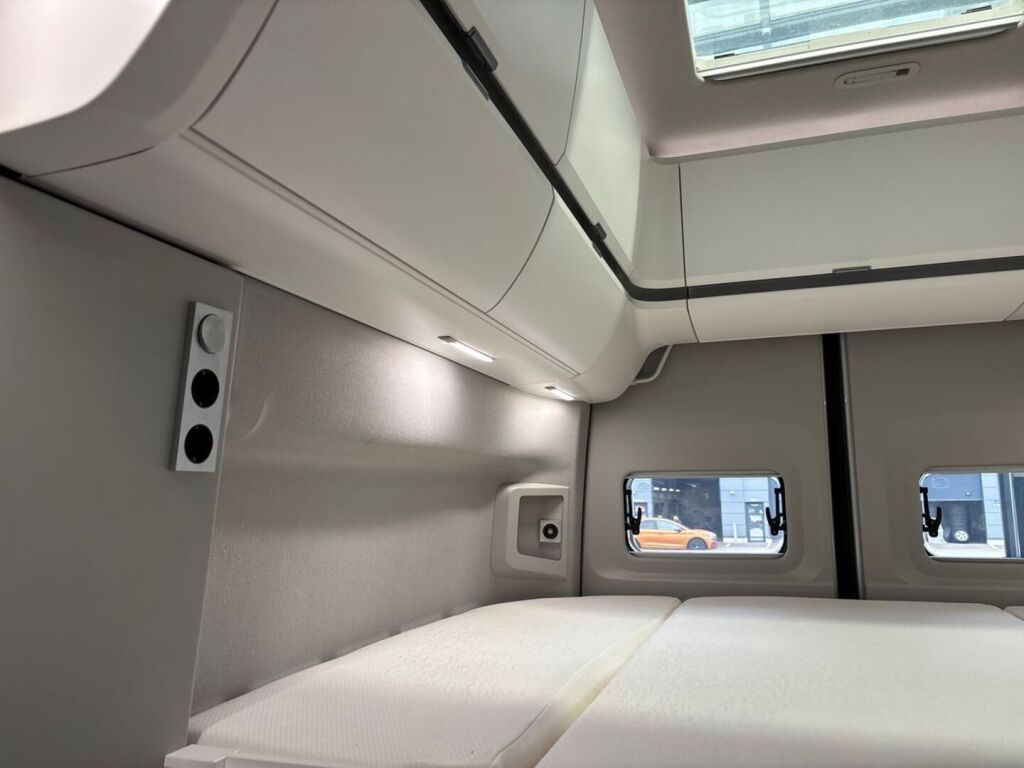Volkswagen Grand California 2021 Y