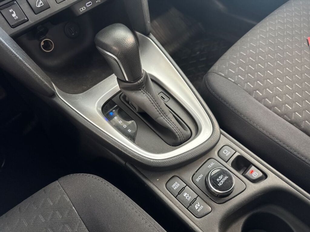 Toyota Yaris Cross 2024 Valkoinen