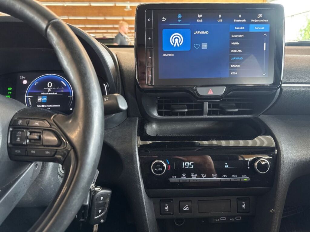 Toyota Yaris Cross 2024 Valkoinen