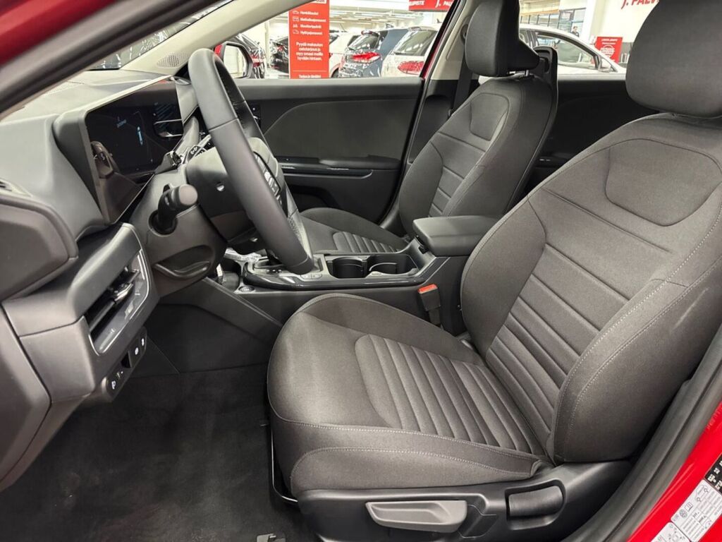 Kia K4 2026 Punainen