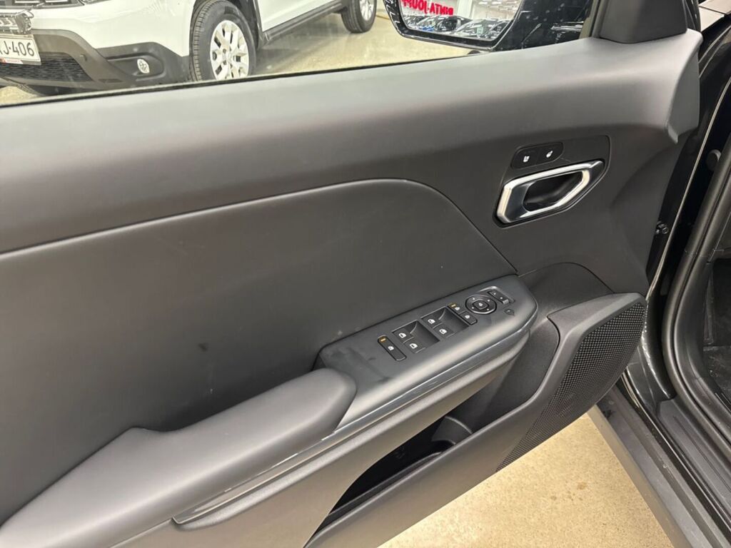 Kia K4 2026 Harmaa