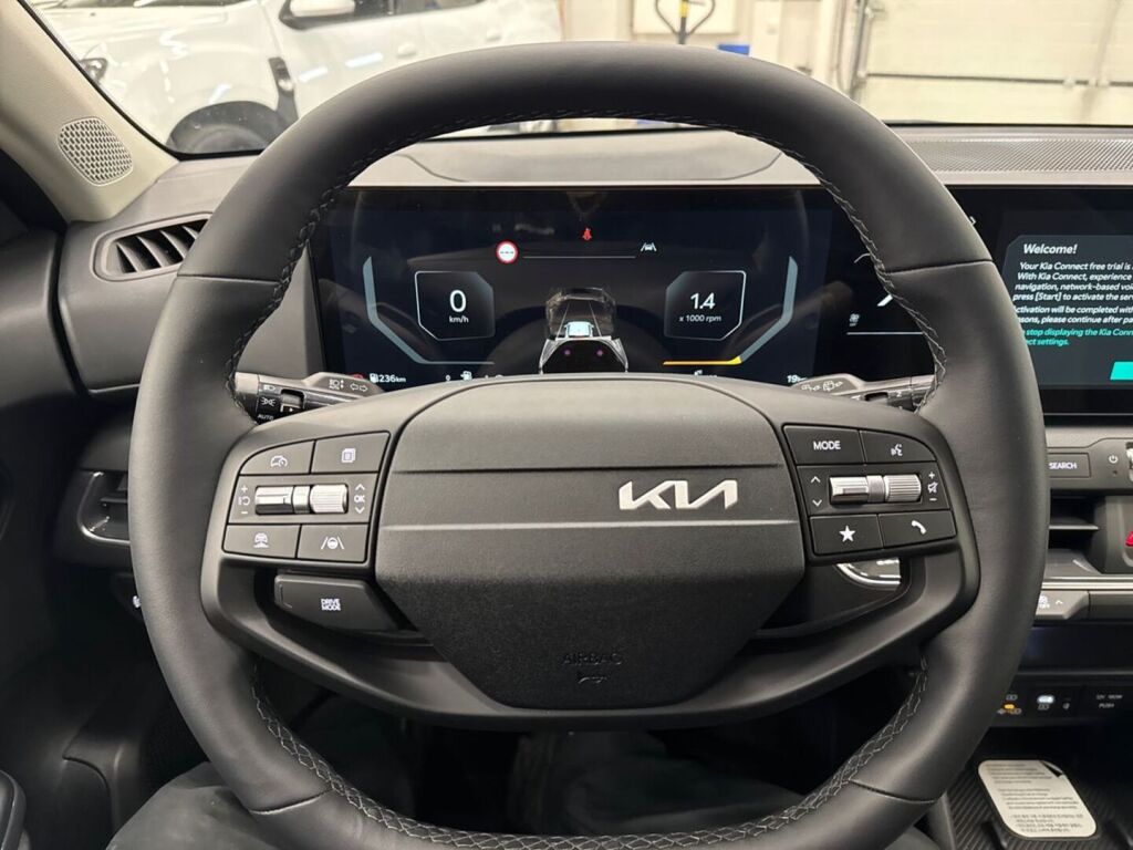 Kia K4 2026 Harmaa