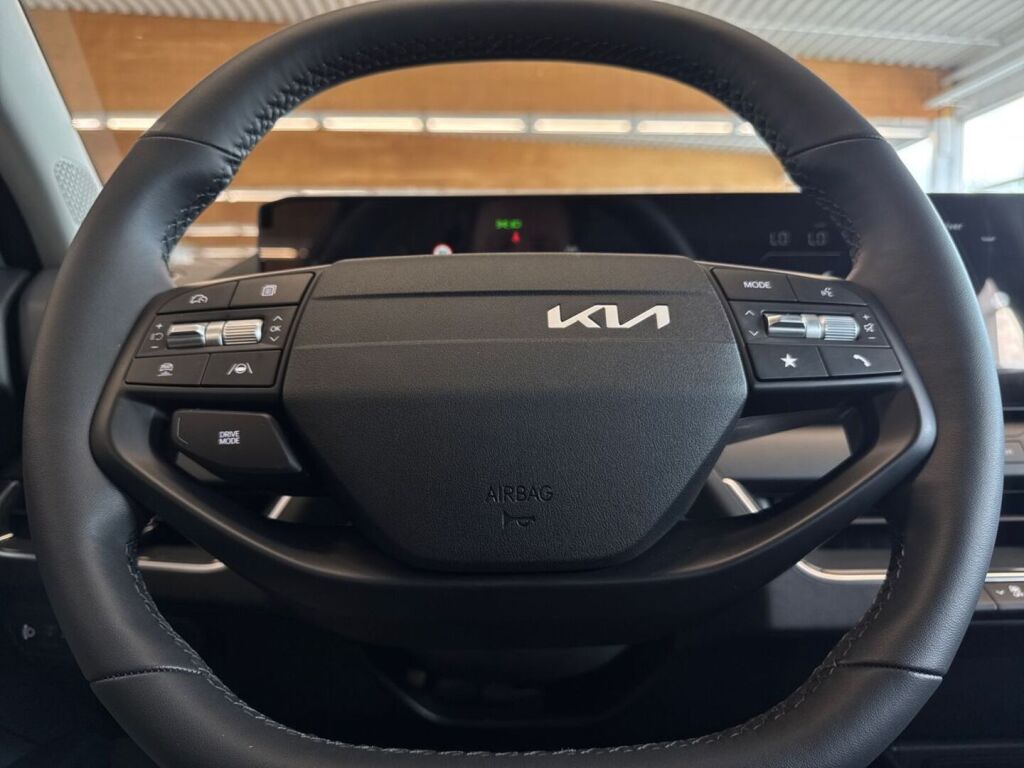 Kia K4 2026 Punainen