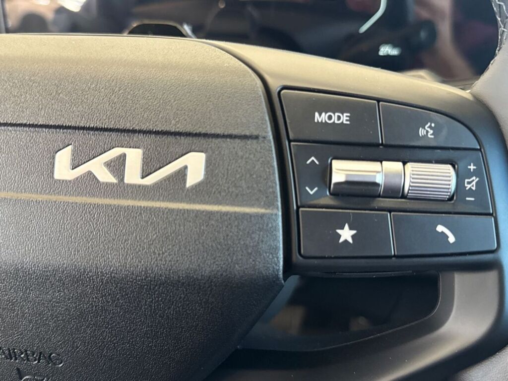 Kia K4 2026 Harmaa
