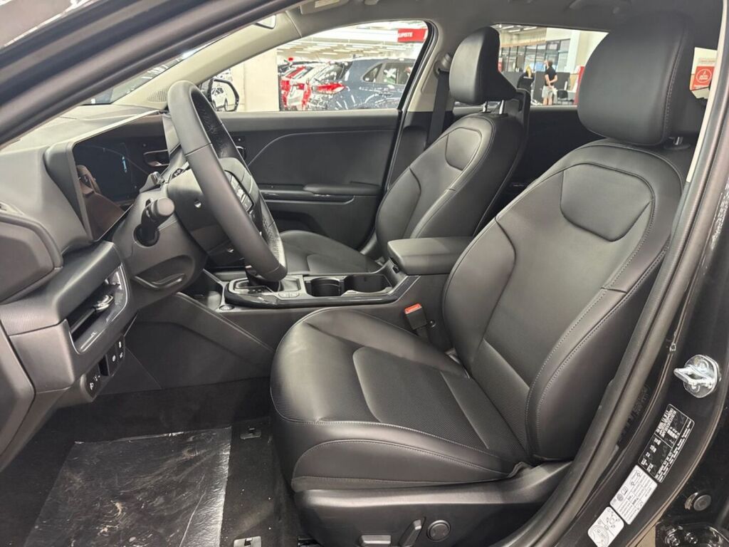 Kia K4 2026 Harmaa