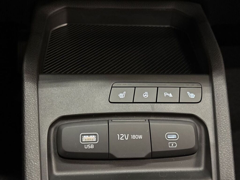 Kia Stonic 2026 Valkoinen