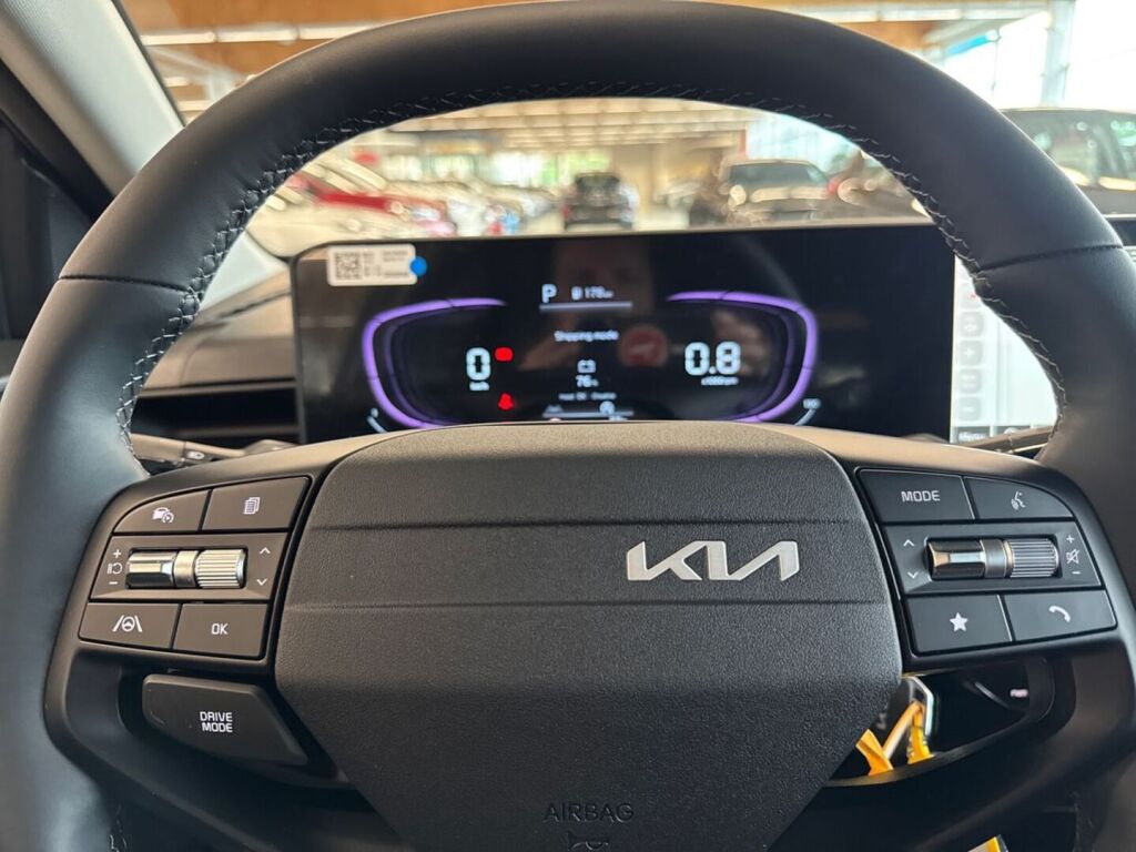 Kia Stonic 2026 Musta