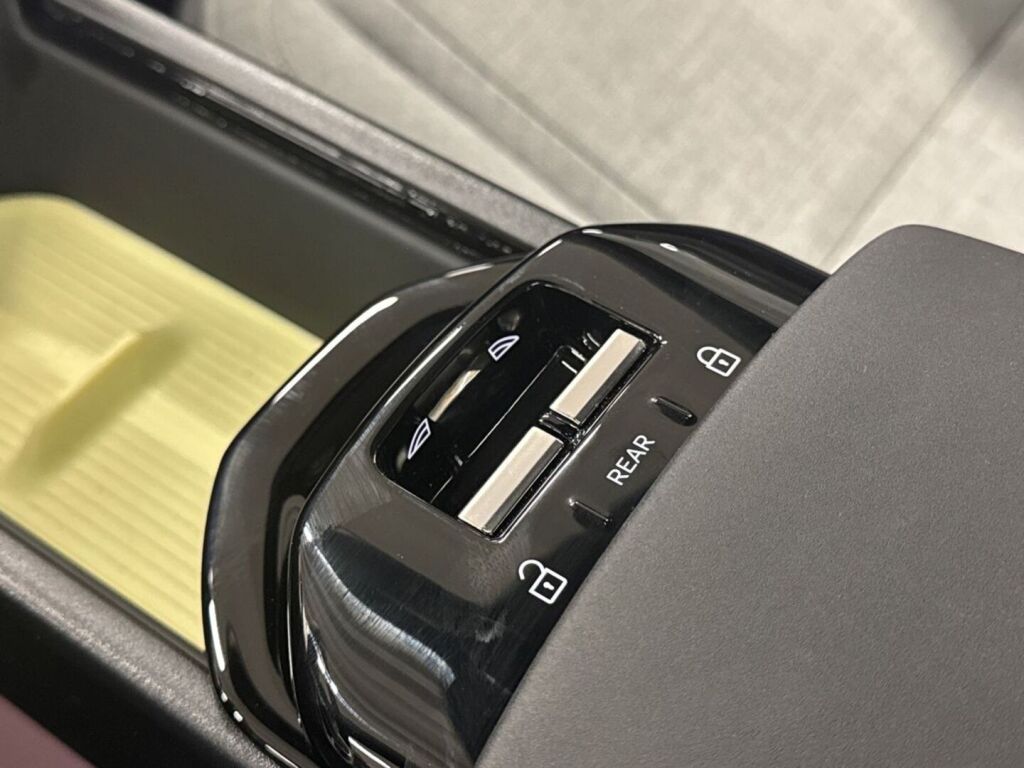 Volvo EX30 2025 