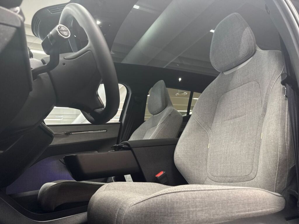 Volvo EX30 2025 