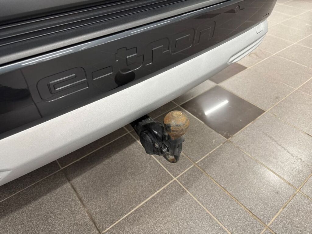 Audi Q4 e-tron 2023 