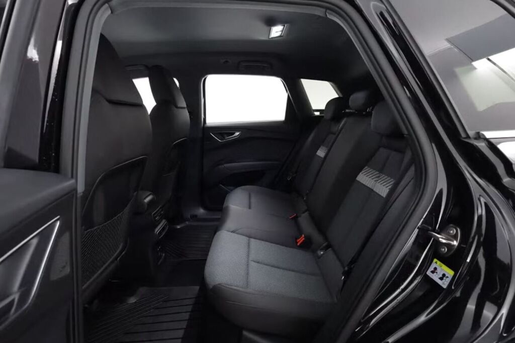 Audi Q4 e-tron 2023 