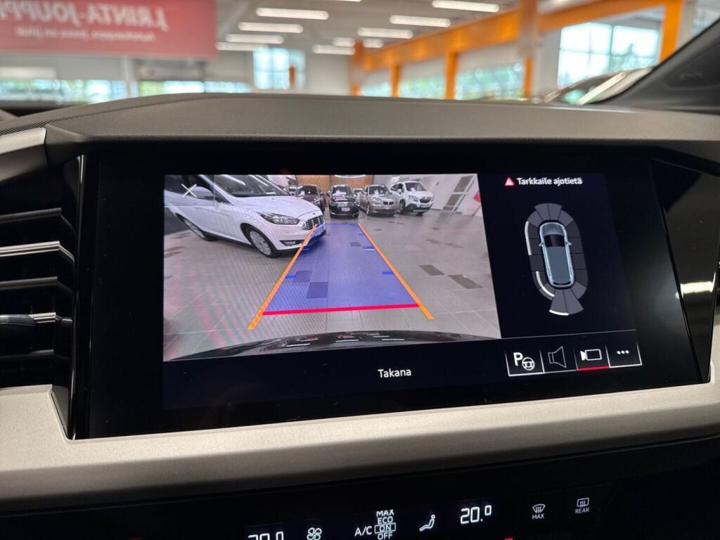 Audi Q4 e-tron 2023 