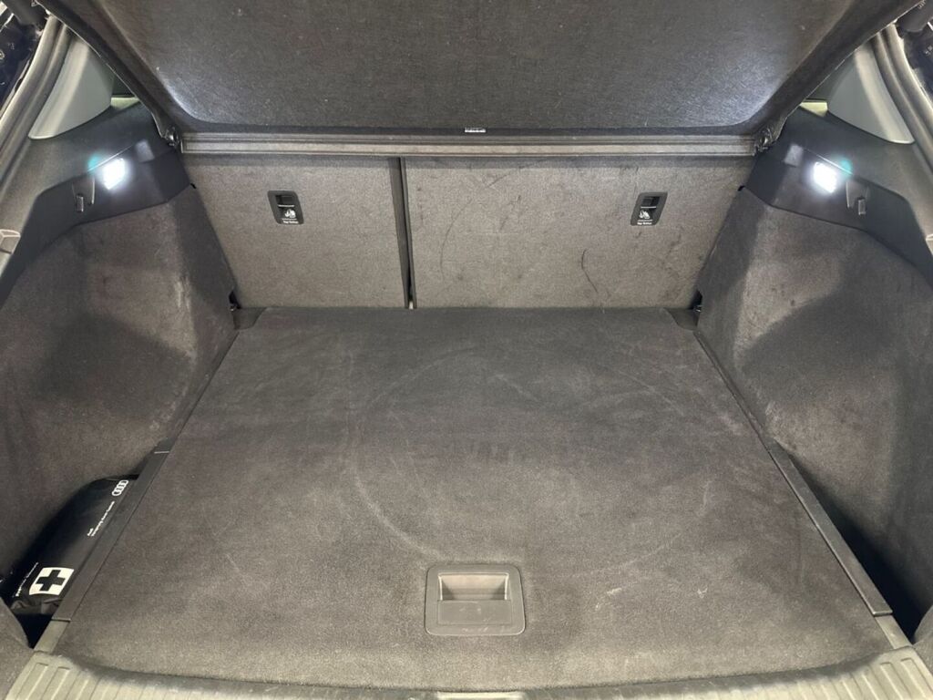 Audi Q4 e-tron 2023 