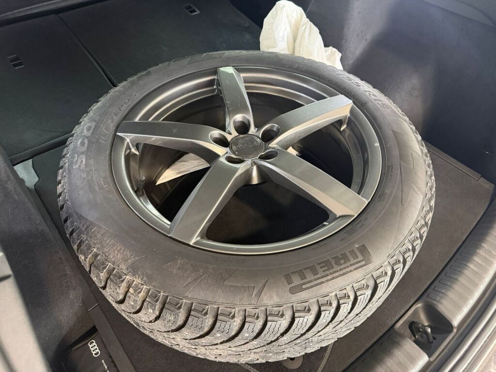 Audi Q4 e-tron 2023 