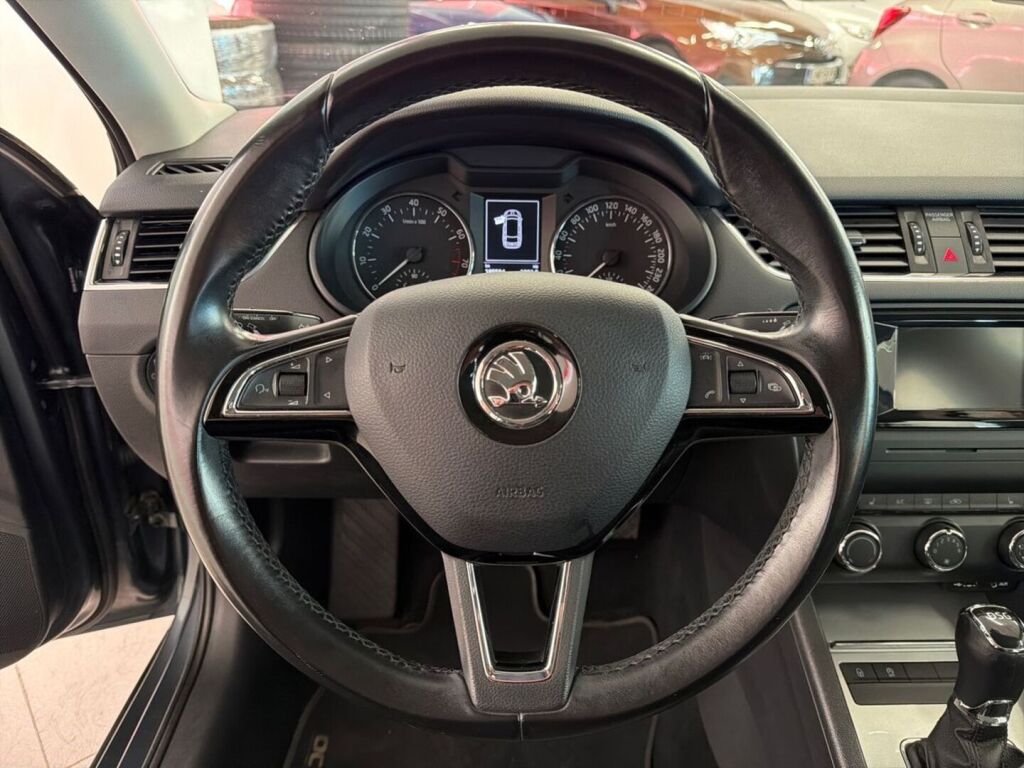 Skoda Octavia 2016 Harmaa