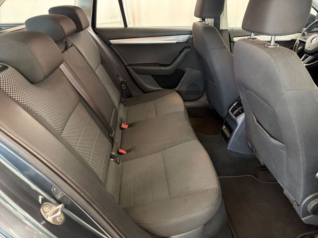 Skoda Octavia 2016 Harmaa