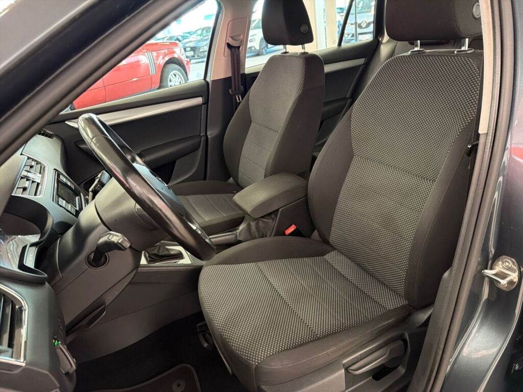 Skoda Octavia 2016 Harmaa