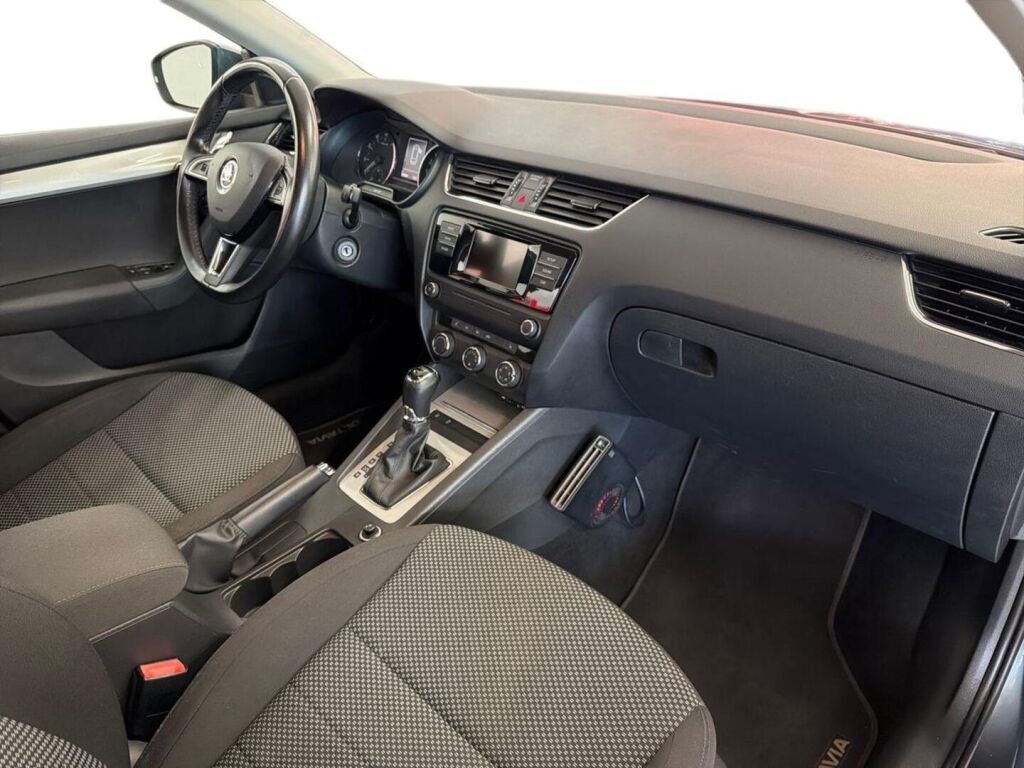 Skoda Octavia 2016 Harmaa